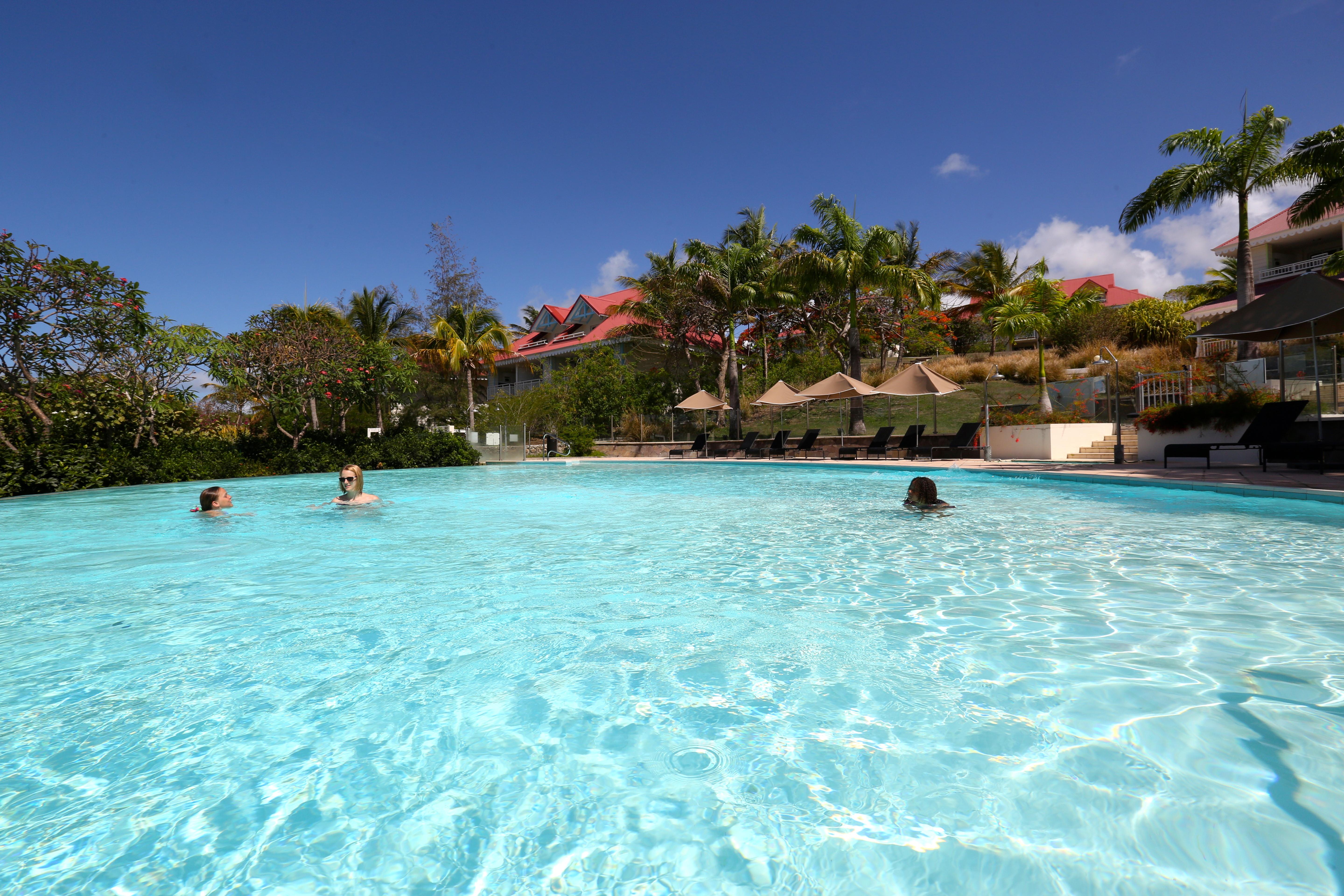 Residence Pierre & Vacances Premium Les Tamarins Sainte-Anne  Exteriör bild