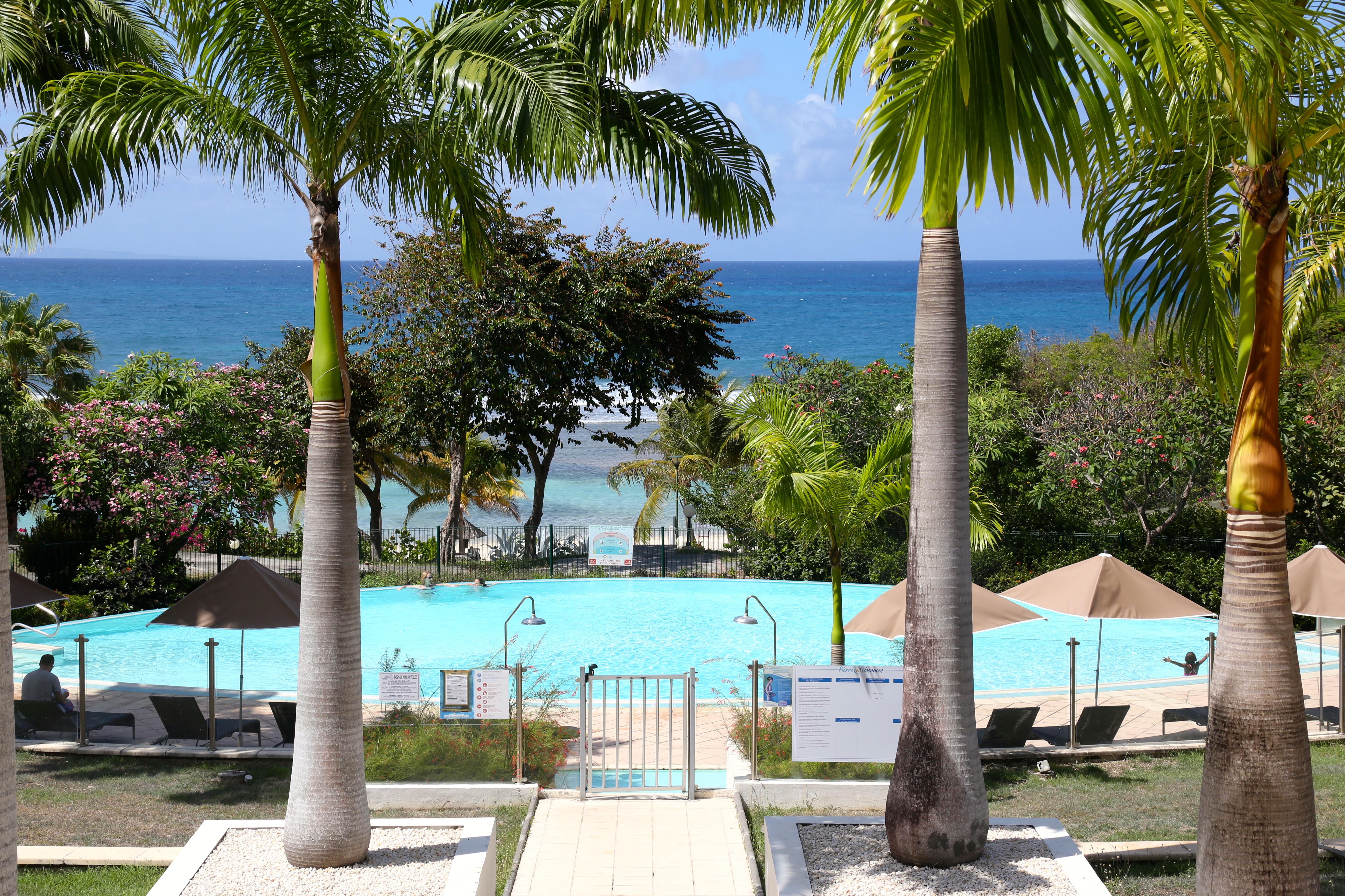 Residence Pierre & Vacances Premium Les Tamarins Sainte-Anne  Exteriör bild