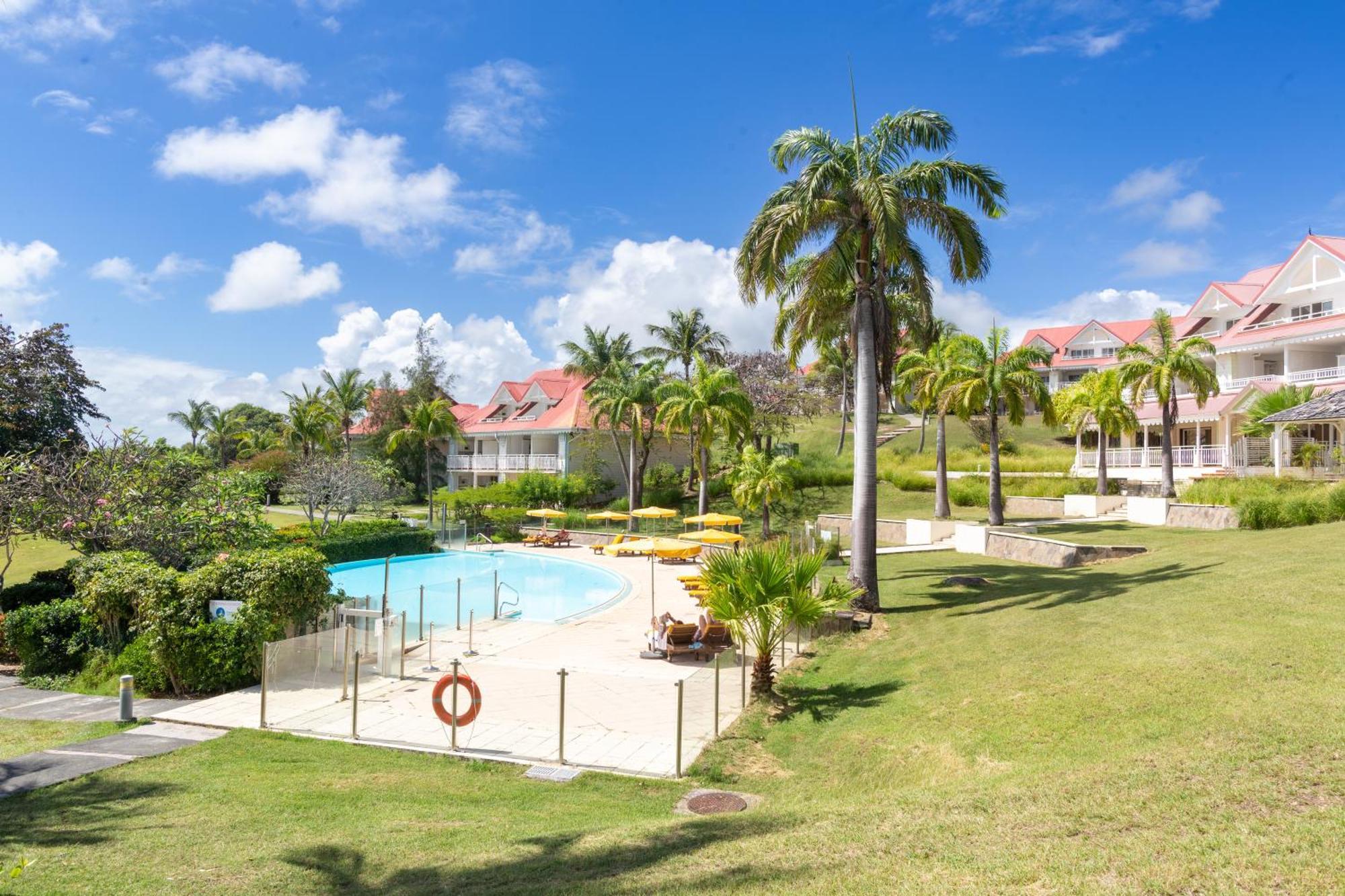 Residence Pierre & Vacances Premium Les Tamarins Sainte-Anne  Exteriör bild