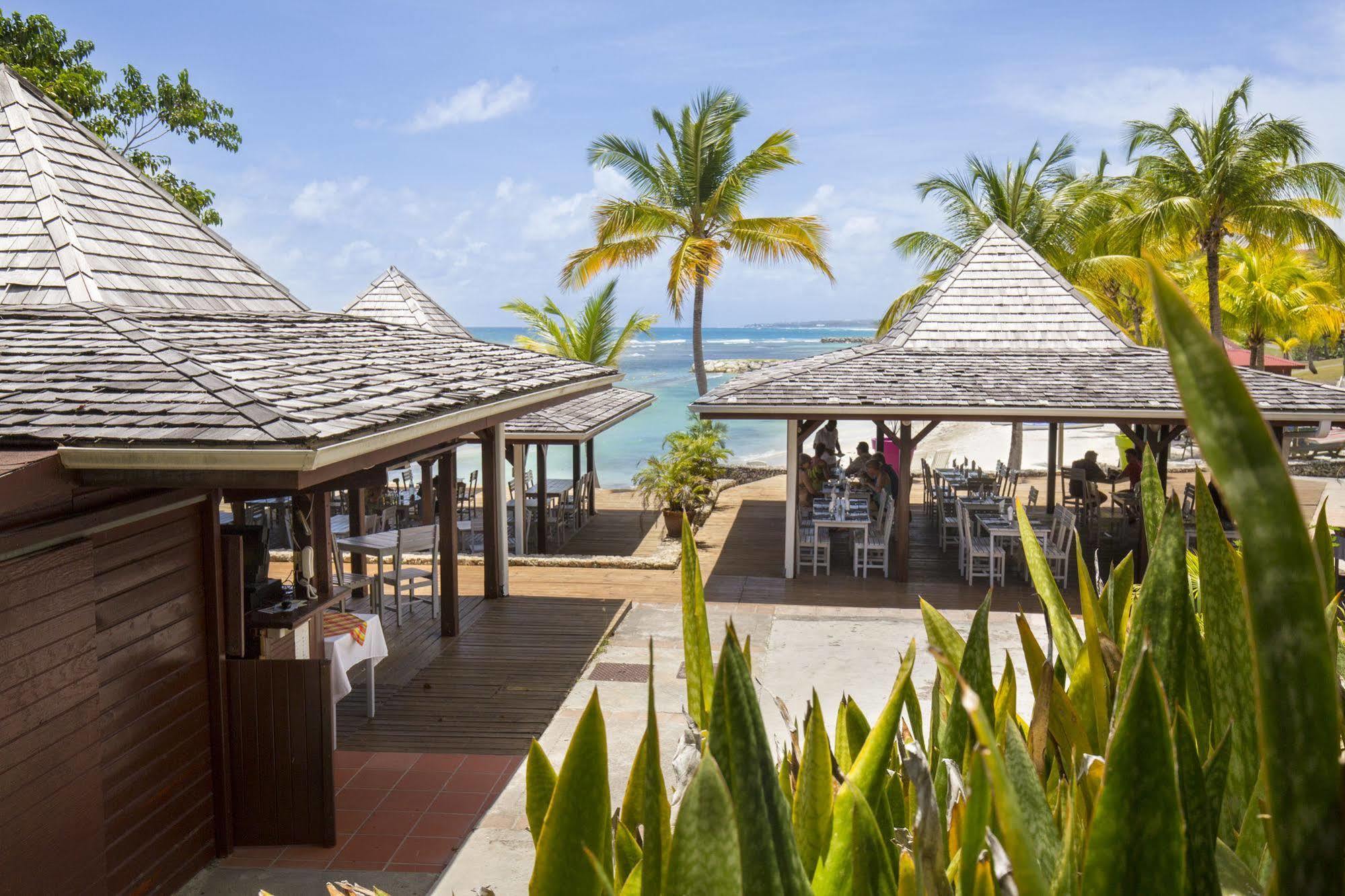 Residence Pierre & Vacances Premium Les Tamarins Sainte-Anne  Exteriör bild