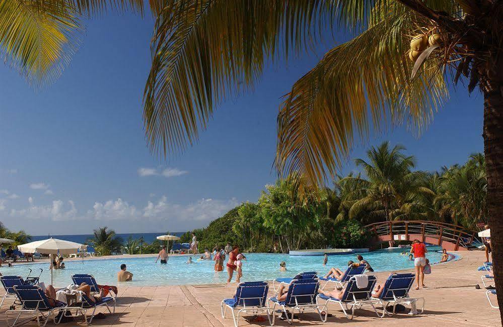 Residence Pierre & Vacances Premium Les Tamarins Sainte-Anne  Exteriör bild